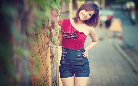 Cute And Beautiful Sexy Asian Girl In Jean Hd Freshwidewallpapers Com K K K Hd Desktop