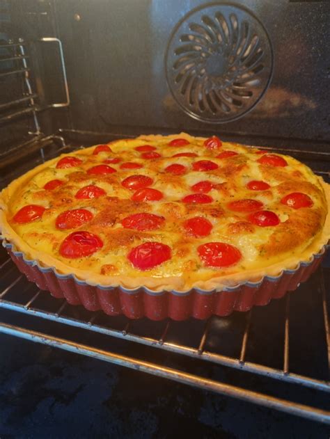 Quiche aux tomates cerises et mozzarella