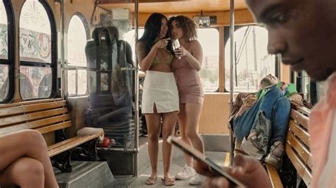 the fucking public bus threesome with kira perez and ameena greene realitykings