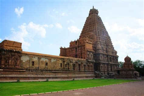 Brihadeshwara Temple Located In Thanjavur Tamil Nadu