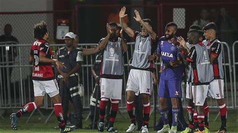Liga de quito vs flamengo. Flamengo y Liga de Quito buscan tomar ventaja en el Grupo ...