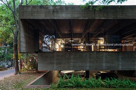 Paulo mendes da rocha : architect s house (house in butantã) paulo mendes da rocha ...