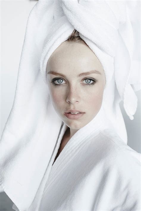Mario Testino S Towel Series Supermodels Behind The Scenes Vogue
