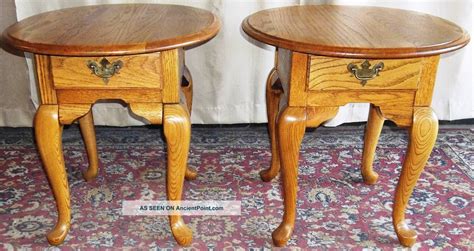 Both the coffee table and the side end table have their beautiful signature arched bases. Vintage Broyhill Oak Queen Anne Oval Coffee Table ...