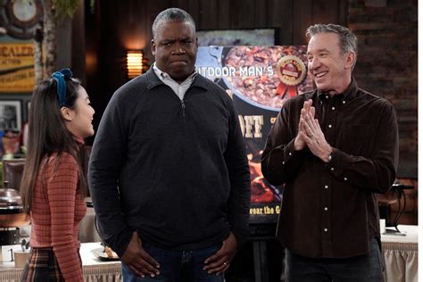 Last Man Standing S Mike Has A Sick Burn For Chuck And Bernie Sanders Too In Exclusive Sneak