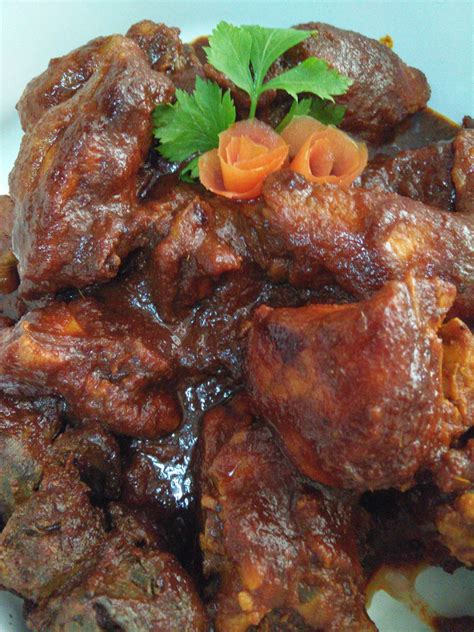 15, masa memasak:25 masukkan cili kering biar sehingga pecah minyak. Dapur with LOVE: Ayam Masak Hitam