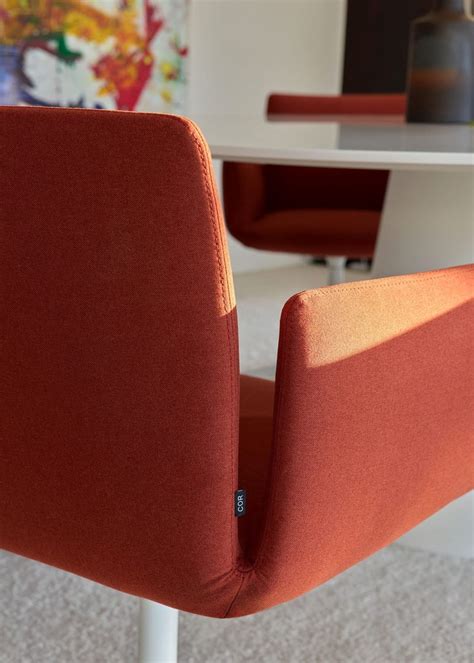 It only gets better with the matching chairs like the comfortable jalis. Jalis Stuhl: COR