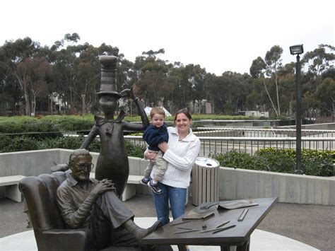 Dr Seuss Statue At Geisel Library Sarah And Collin Say Hi Flickr