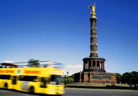 Die musik der gruppe ist durch große stilistische vielfalt gekennzeichnet, und alle bandmitglieder waren wesentlich am songwriting beteiligt. Berliner Schnauze Erlebnis Tour + MAGIC MIKE - Berlin ...