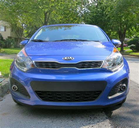 See the complete standard interior features for 2013 kia rio along with exterior and mechanical features. Ask Away Blog: Behind the Wheel in the 2013 Kia Rio SX