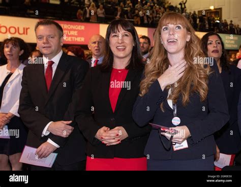 Singing Of The Red Flag At Labour Conference Hi Res Stock Photography