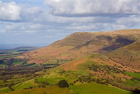 Y Das Black Mountains From Myndd Troed To Castell Dinas Flickr