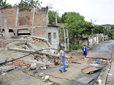 Inundaciones Deslizamientos Y Colapsos Problemas Que Se Repiten En