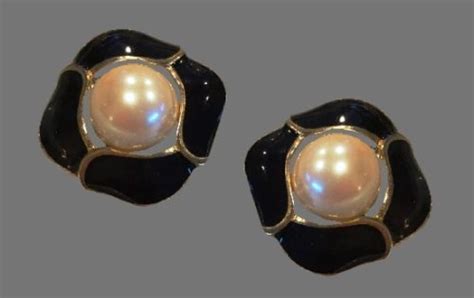 vintage black enamel faux pearl gold clip on earrings kaleidoscope effect