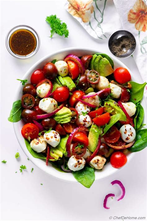 Avocado Tomato Mozzarella Salad Recipe