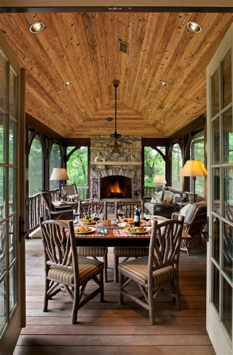 Cozy Lake House With A Fabulous Screened Porch