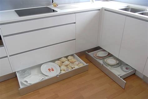 This 3d model was originally created with sketchup 7 and then converted to all other 3d formats. Kickboard Storage. | organization | Pinterest
