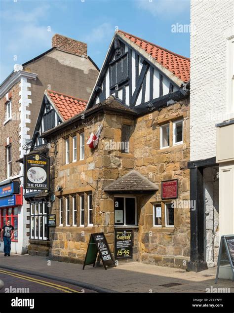 The Fleece Inn Hi Res Stock Photography And Images Alamy