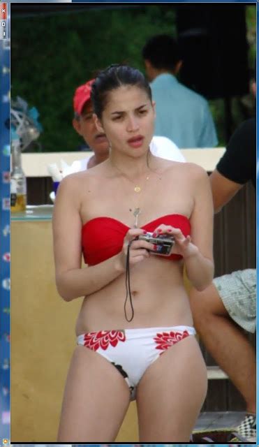 Hot Wallpapers Celebrity Anne Curtis In Red Bikini