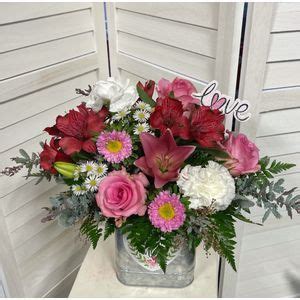 Maybe you would like to learn more about one of these? Bloomington Florist: Maz-In Flowers | Local Flower ...