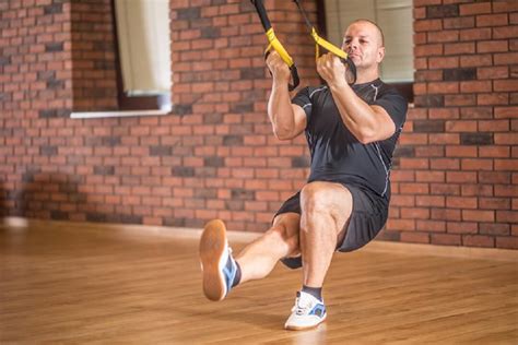 Ejercicios Con TRX Para Fortalecer Las Piernas De Forma Sencilla