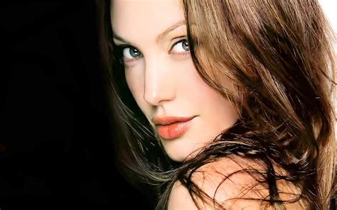 New Latest Wallpapers Of Angelina Jolie 2012 High Quality