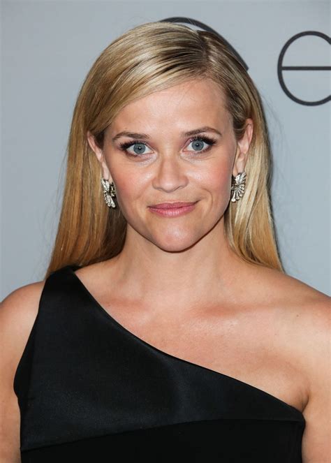 Her father was born in georgia and served as a lieutenant in the united states army reserve. REESE WITHERSPOON at Instyle and Warner Bros Golden Globes ...