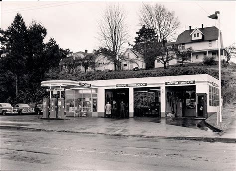 Signal Gas Station From Facebook Rainier Oregon Date Unknown Service Bay Gas Service