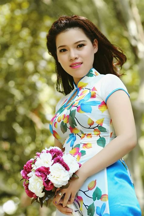 Nhi1 In 2020 Asian Beauty Vietnamese Long Dress Ao Dai