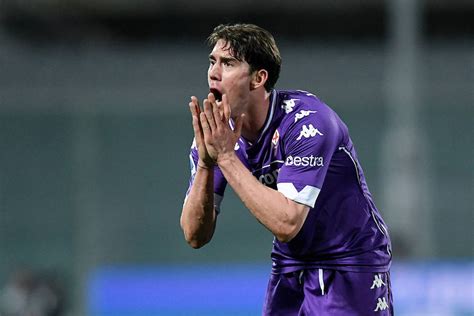 West Ham And Borussia Dortmund In Race To Sign Fiorentina Striker