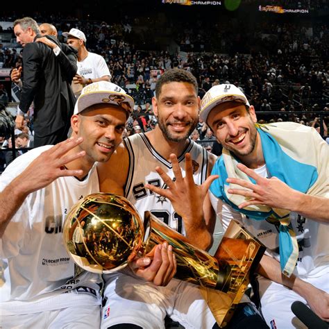 Follow our new @spurs_kr account! Spurs Parade 2014: Expectations for NBA Championship ...