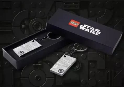 New Lego Star Wars Mandalorian Beskar Metal Keychain 5007403 May Fourth