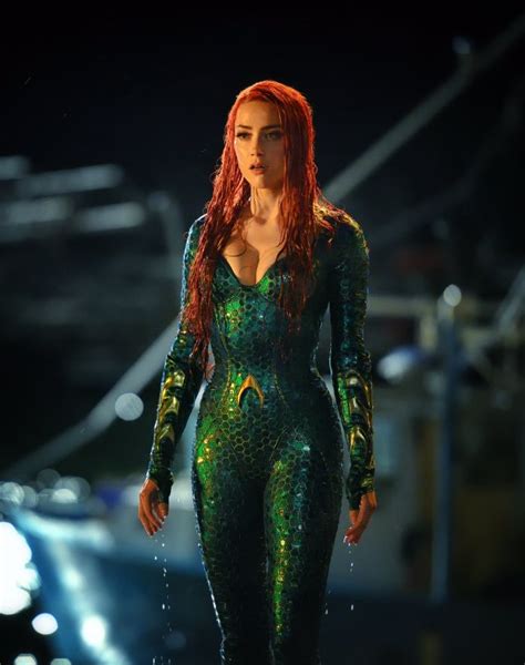 First Look At Amber Heards New Mera Costume For Aquaman Batman News