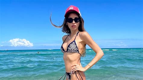 Neue Bikini Aufnahmen Fans Sind Um Cathy Hummels Besorgt