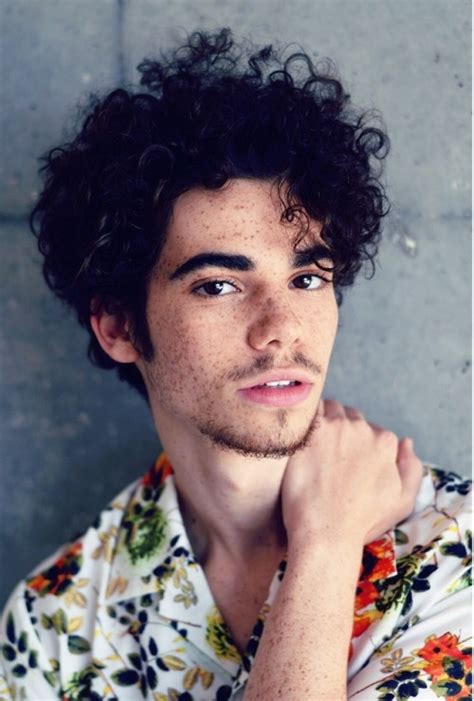 Not all people have curly hair, most especially the men, but if you happen to be a guy with curly hair, how do you maintain your hair? curly hair male celebrities | Tumblr