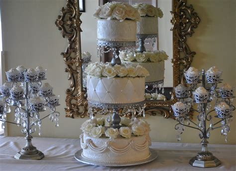 You are an exquisitely unique couple, therefore, your cake should be as well! The Cake Zone: Theme Wedding Cake Ideas for 2012