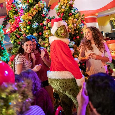 The Grinch And Friends Character Breakfast Returns To Universal Orlando
