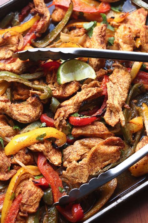 Sheet Pan Fajitas Are Such An Easy And Delicious Weeknight Dinner Idea