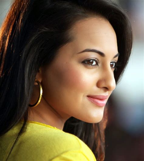 Sonakshi Sinha In Legal Trouble As Police Visit Her Residence Daily Business News