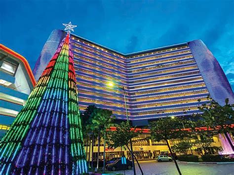 Christmas Lights Lit Up Lexis Hibiscus Stay Updated With Lexis Hotel