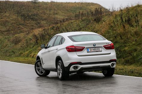 View vehicle info and pictures on auto.com. BMW X6 xDrive30d Ö-Paket - ALLES AUTO
