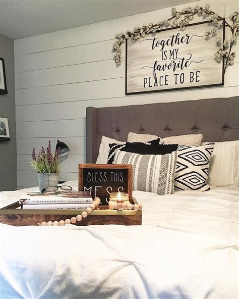 Sure, these are some aspects of modern design, but today's modern bedroom can incorporate a variety of materials and styles. 18+ Wonderful Modern Farmhouse Wall Decor Ideas You'll ...