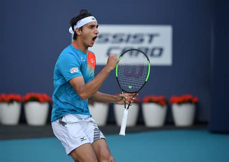 Ciao amici, vi mando il mio primo tweet da roma. ZZZQUIL Tennis Tour a Perugia: italiani e stranieri in campo