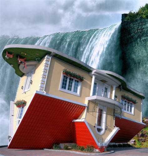 Upside Down House Niagara Falls Canada