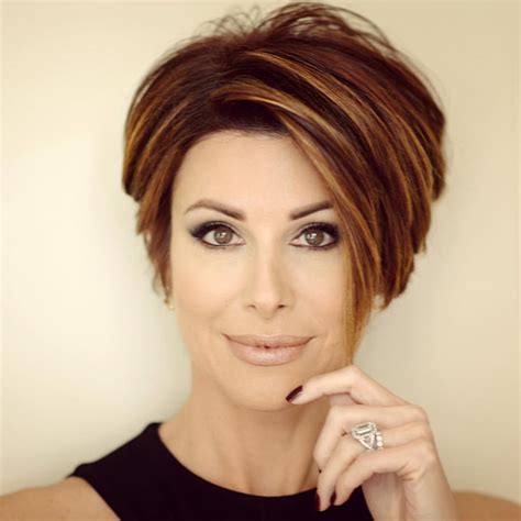 40 Hottest Short Hairstyles Short Haircuts 2021 Bobs Pixie Cool Colors Hairstyles Weekly