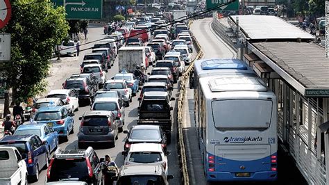 Go Jek App Cuts Through Jakartas Notorious Traffic Jams Cnn