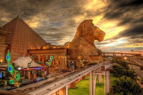 The most interesting thing about this sunway pyramid shopping mall is that its front facade made as the egyptian pyramid with a lion standing guard at the entrance. Sunway Pyramid, Bandar Sunway property & real estate ...
