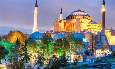 Istanbul October 25 2014 Hagia Sophia At Night The City Attracts
