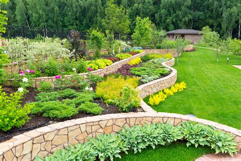 7 Outstanding New Landscaping Tips For Your Home