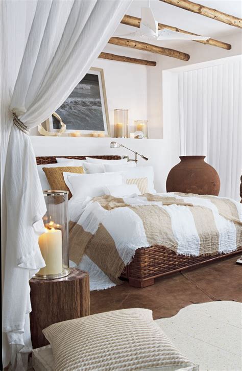 With 64 beautiful bedroom designs, there's a room here for everyone. A relaxing bedroom i charisma design - Unique Home ...